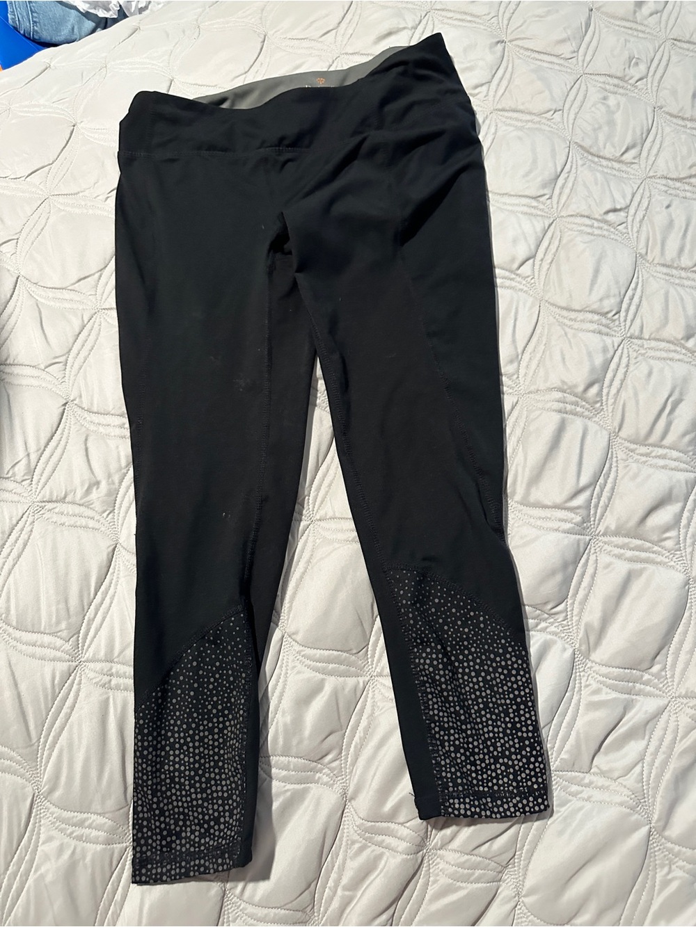 Black Athletics Capri Leggings with Gray Dot Detailing